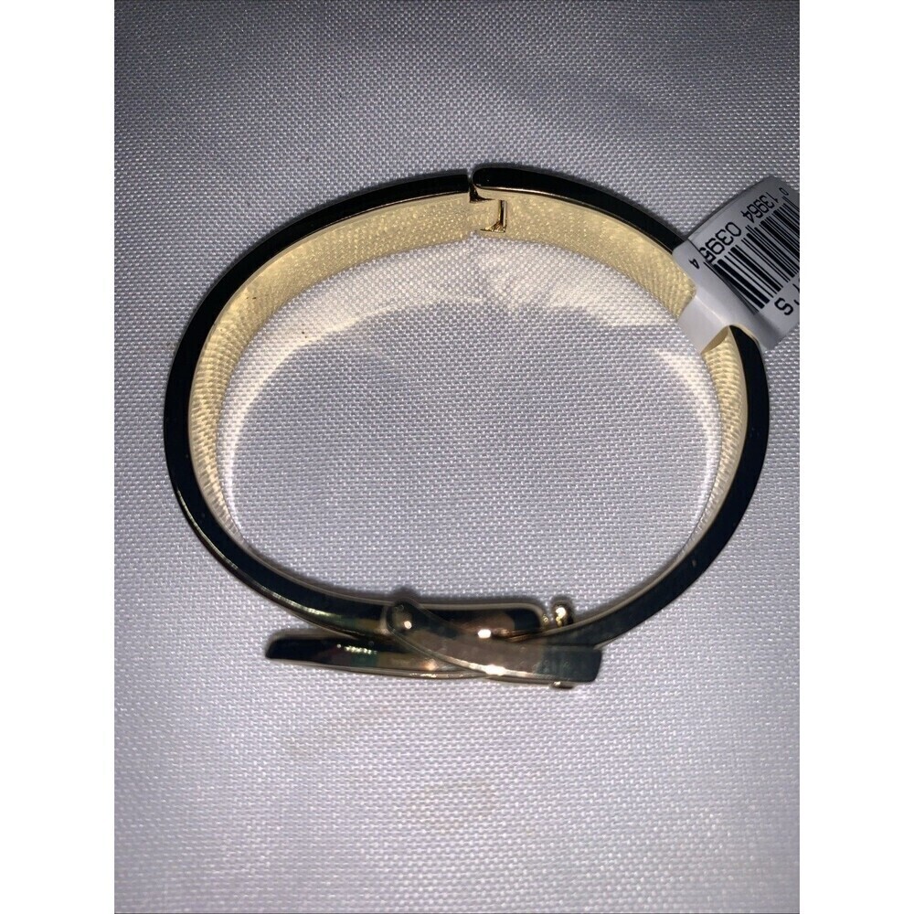 Macy’s Belt buckle design Gold coloured bracelet Fashion Jewelry - Picture 5 of 12
